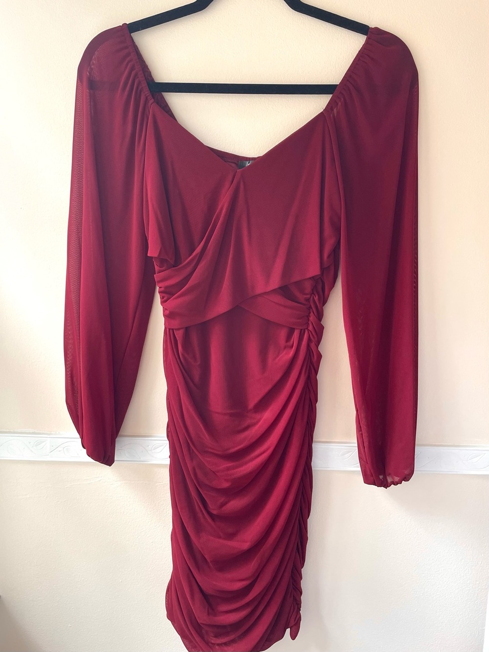 Women’s Burgundy Ruched Long-Sleeve Dress